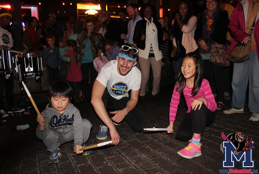 Photos: Grizzline on Beale