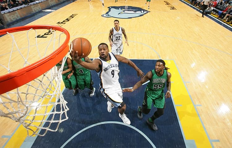Grizzlies Barely Beat Celtics
